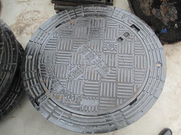 球墨铸铁井盖厂家